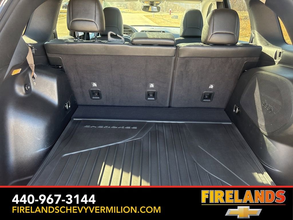 Used 2022 Jeep Cherokee Limited w/ Mopar Interior Package image 47