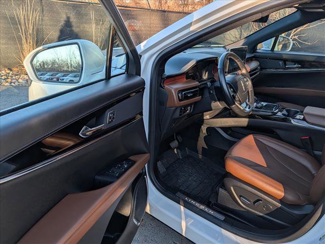 Used 2023 Lincoln Nautilus Reserve image 28