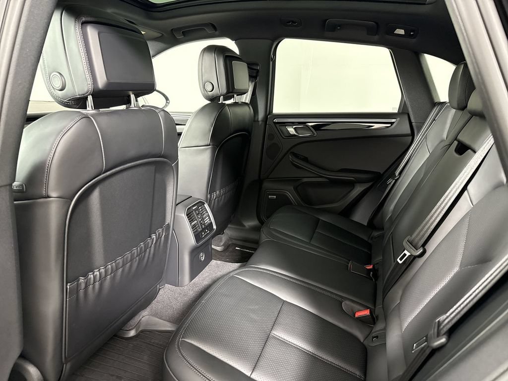 New 2026 Porsche Macan AWD/4WD image 26