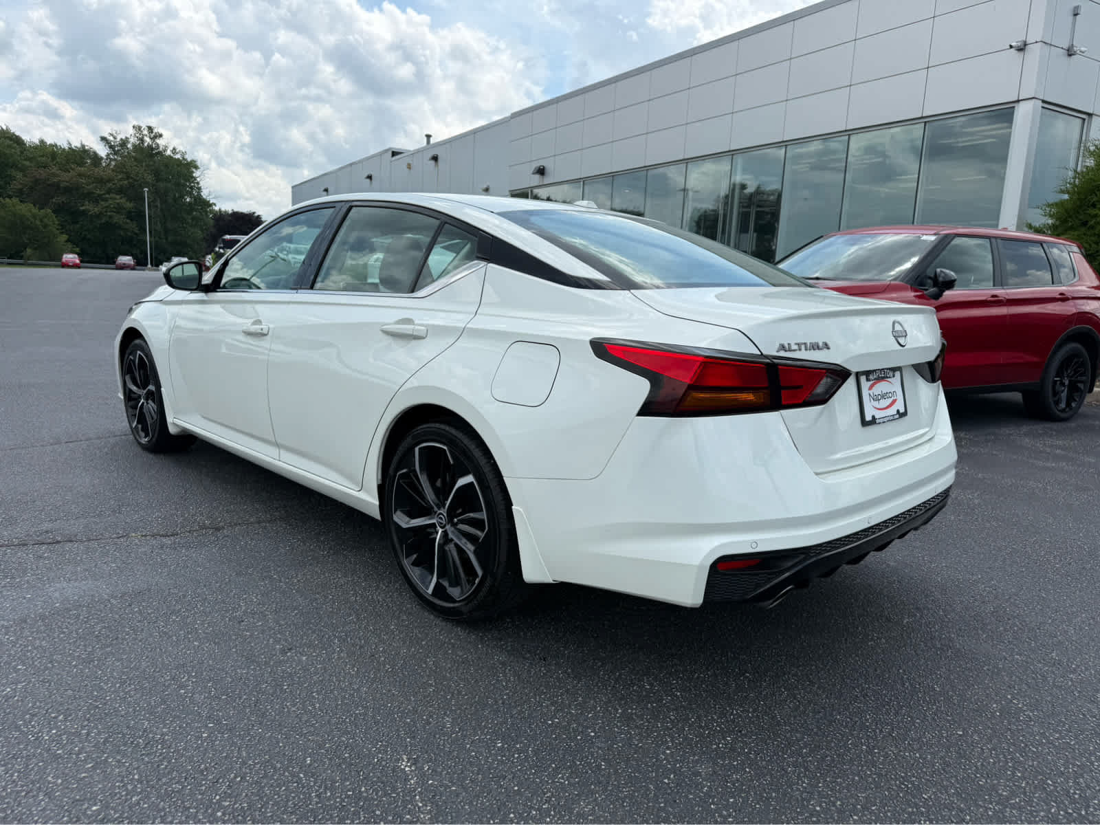 Used 2025 Nissan Altima 2.5 SR FWD image 5