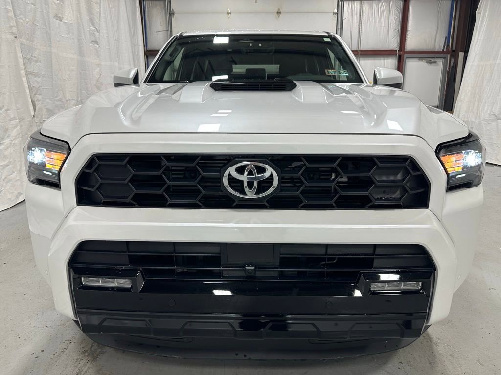 Used 2025 Toyota 4Runner TRD Sport image 2