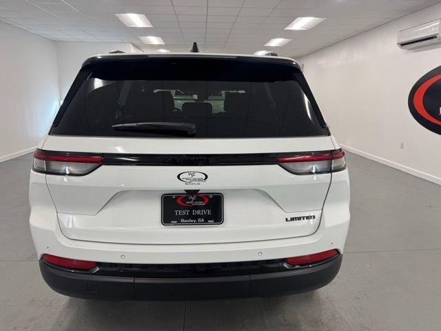 Used 2025 Jeep Grand Cherokee Limited w/ Black Appearance Package image 6