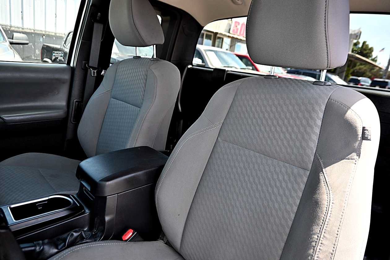 Used 2022 Toyota Tacoma SR RWD image 10