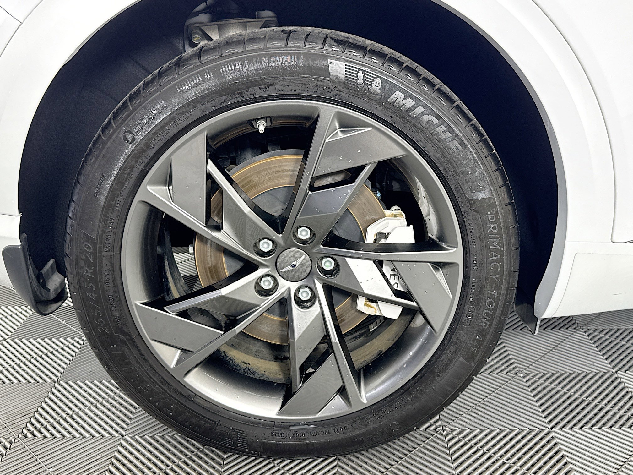 Used 2024 Genesis Electrified GV70 Advanced w/ Prestige Package image 32