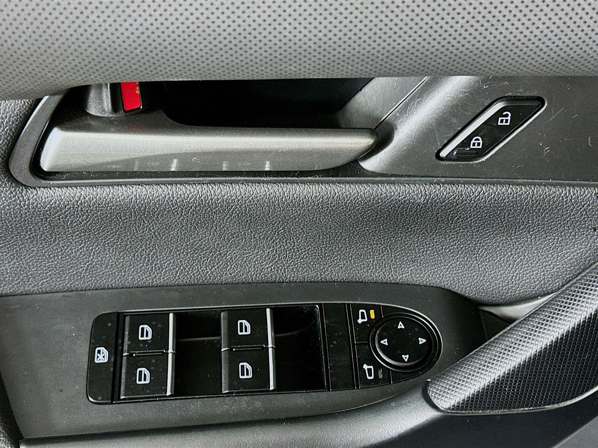 Used 2024 MAZDA CX-50 AWD 2.5 S w/ Preferred Package image 15