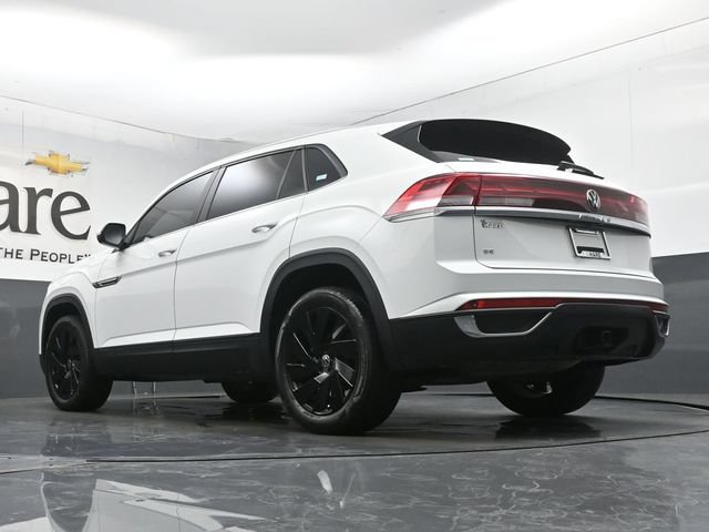 Used 2024 Volkswagen Atlas Cross Sport SE w/ Black Wheel Package FWD image 5