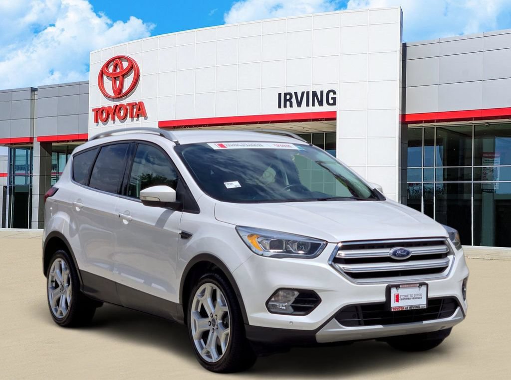 Used 2019 Ford Escape Titanium w/ U9j03 - Titanium Tow Package AWD/4WD image 2