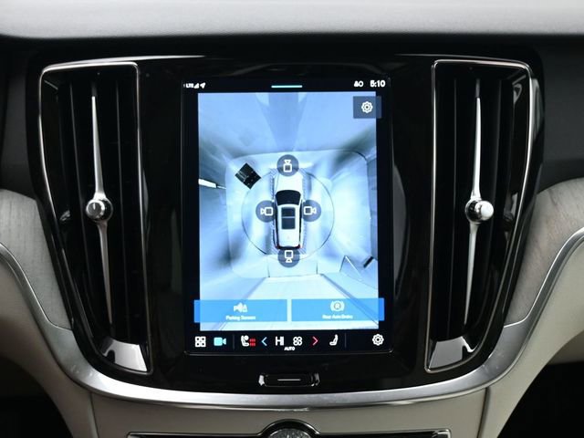 Used 2024 Volvo V60 B5 Cross Country Plus image 20