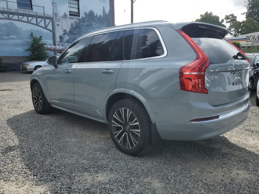 Used 2024 Volvo XC90 T8 Plus w/ Protection Package AWD/4WD image 3