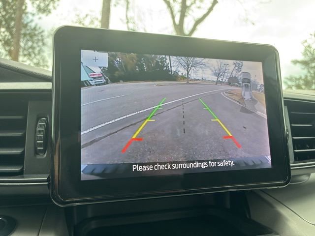 Used 2022 Ford Explorer XLT image 34