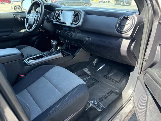 Used 2021 Toyota Tacoma TRD Off-Road w/ Technology Package image 14