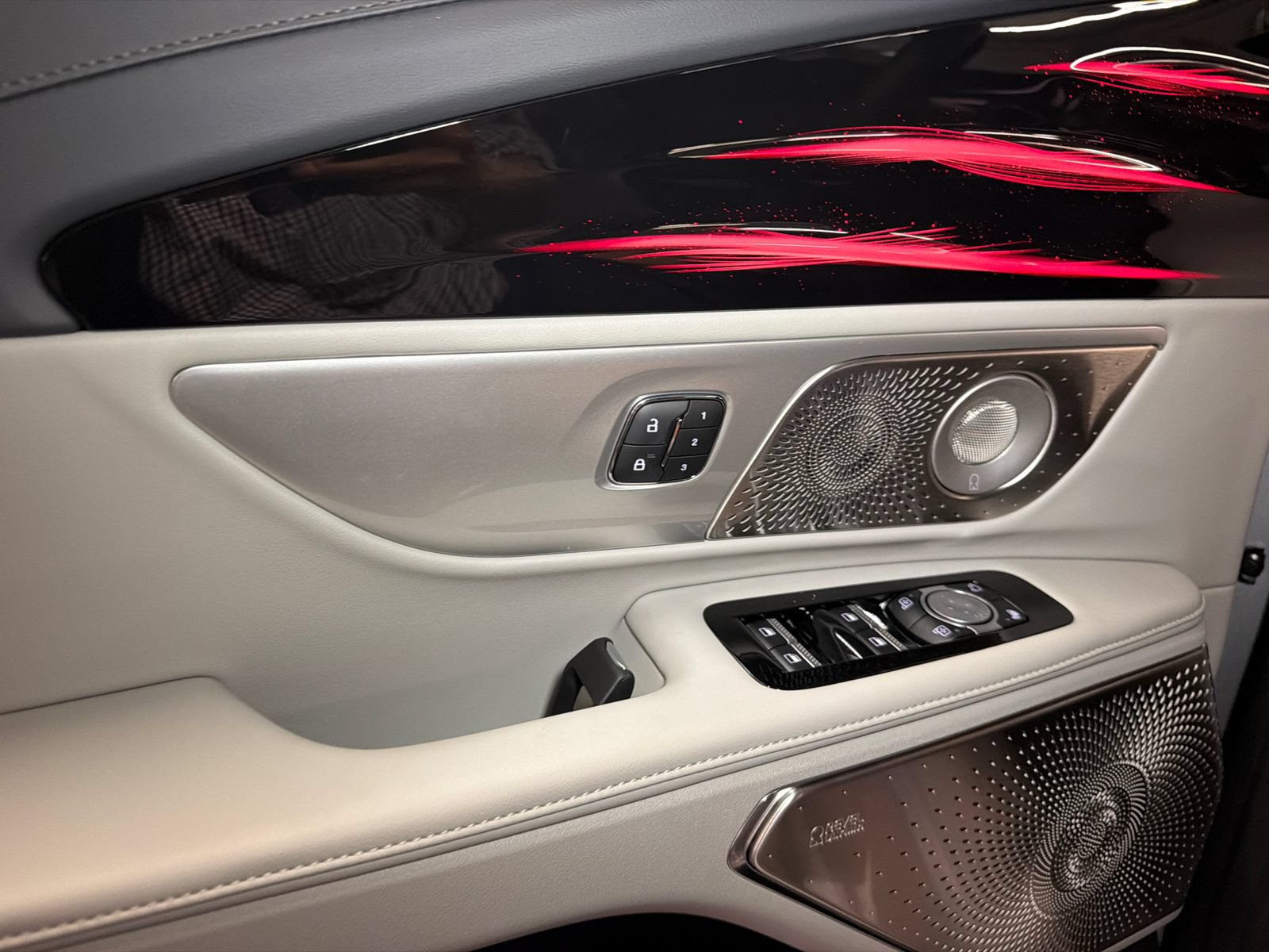 New 2026 Lincoln Nautilus Reserve AWD/4WD image 29