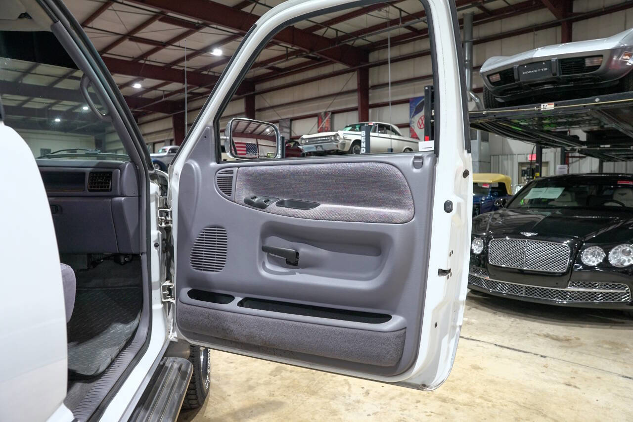 Used 1997 Dodge Ram 2500 Truck 4x4 Club Cab image 38
