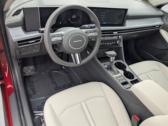 New 2025 Hyundai Sonata SE FWD image 3