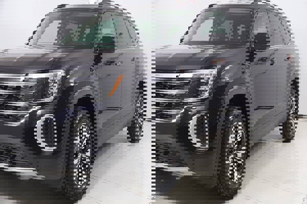 Used 2024 Volkswagen Atlas SE image 52