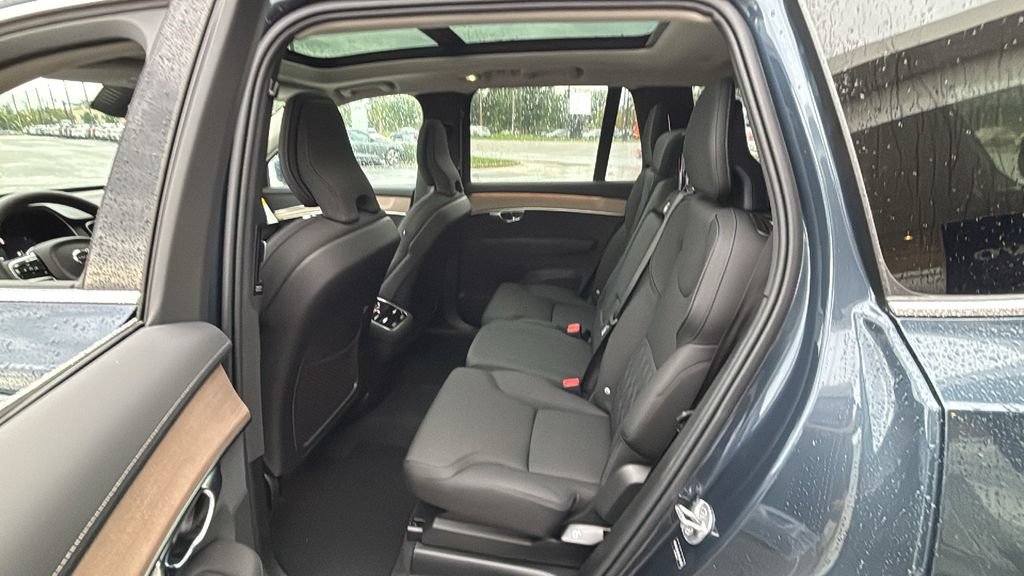 New 2026 Volvo XC90 B5 Core AWD/4WD image 9