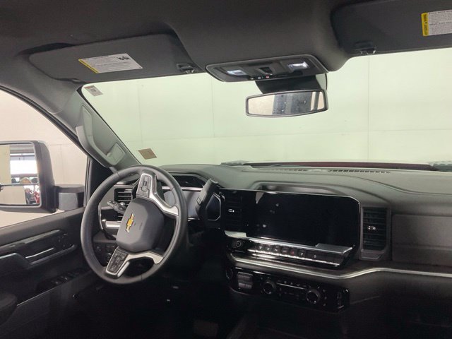 Used 2026 Chevrolet Silverado 2500 LTZ w/ LTZ Plus Package AWD/4WD image 32