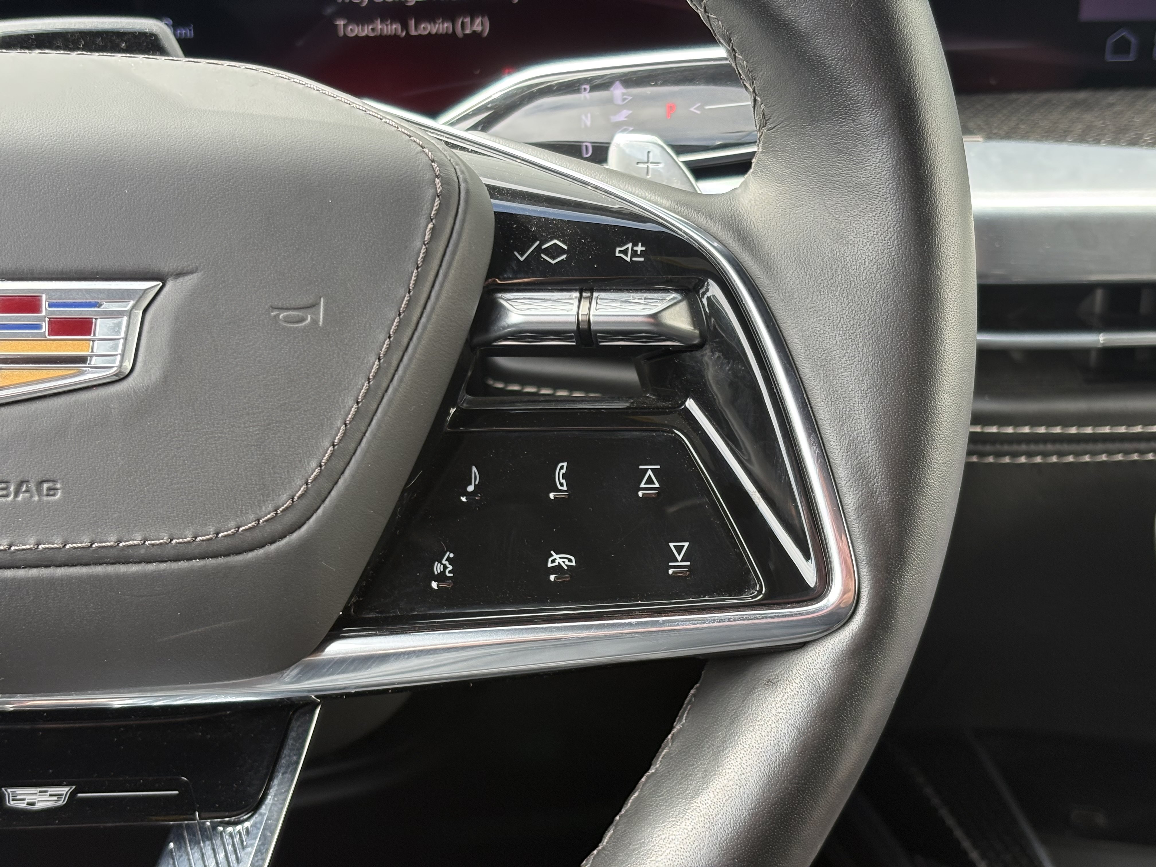 Used 2025 Cadillac Escalade ESV V AWD/4WD image 22