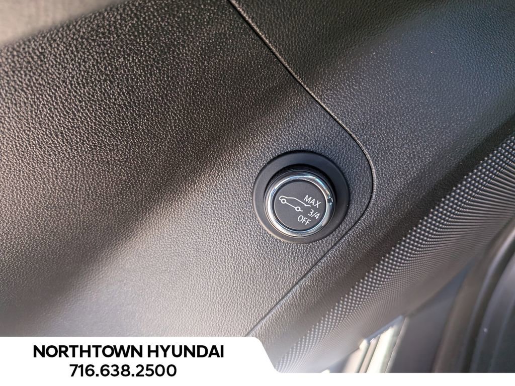 Used 2019 GMC Acadia SLT w/ Black Edition image 32