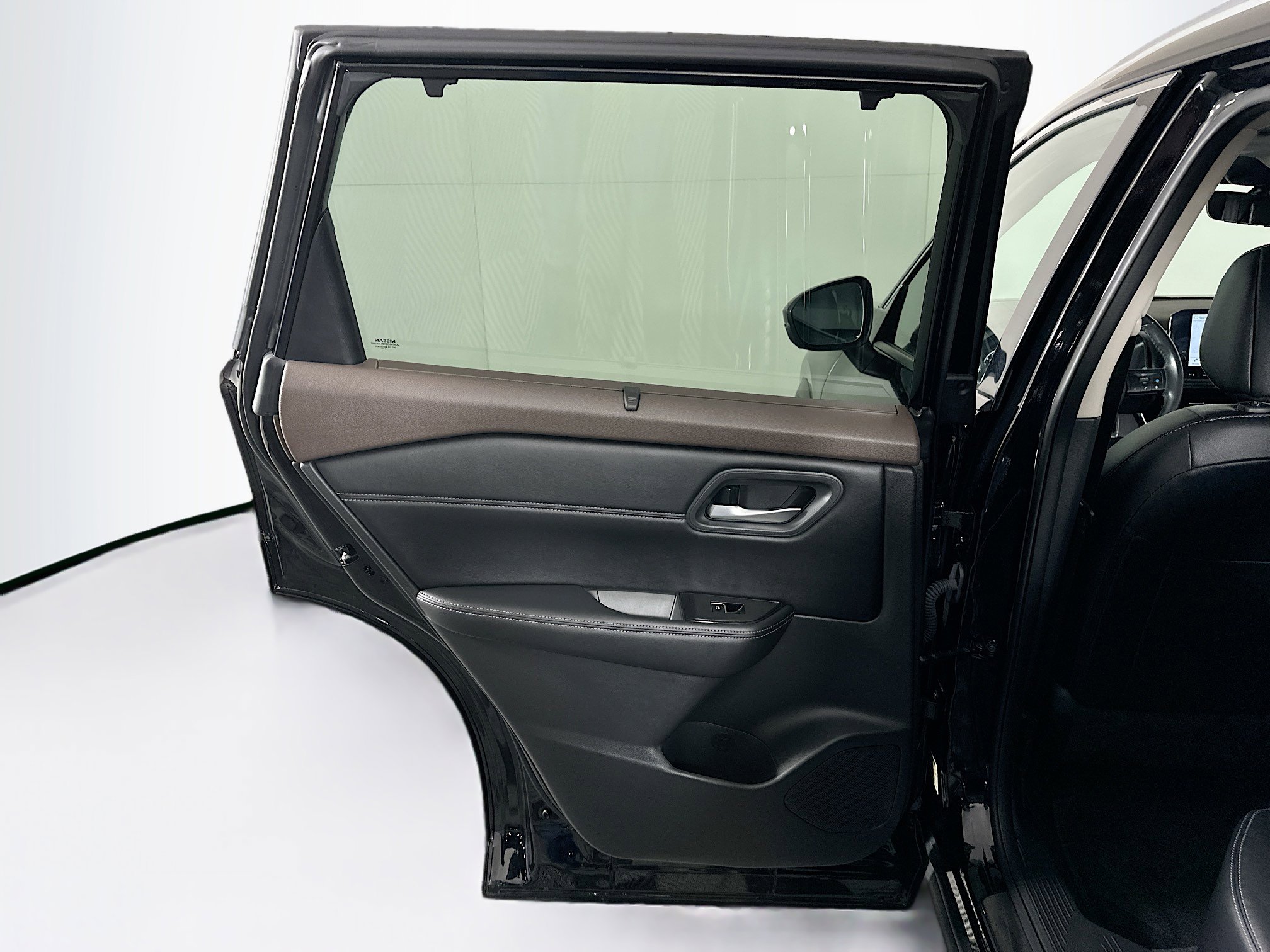 Used 2023 Nissan Rogue SL w/ SL Premium Package image 27