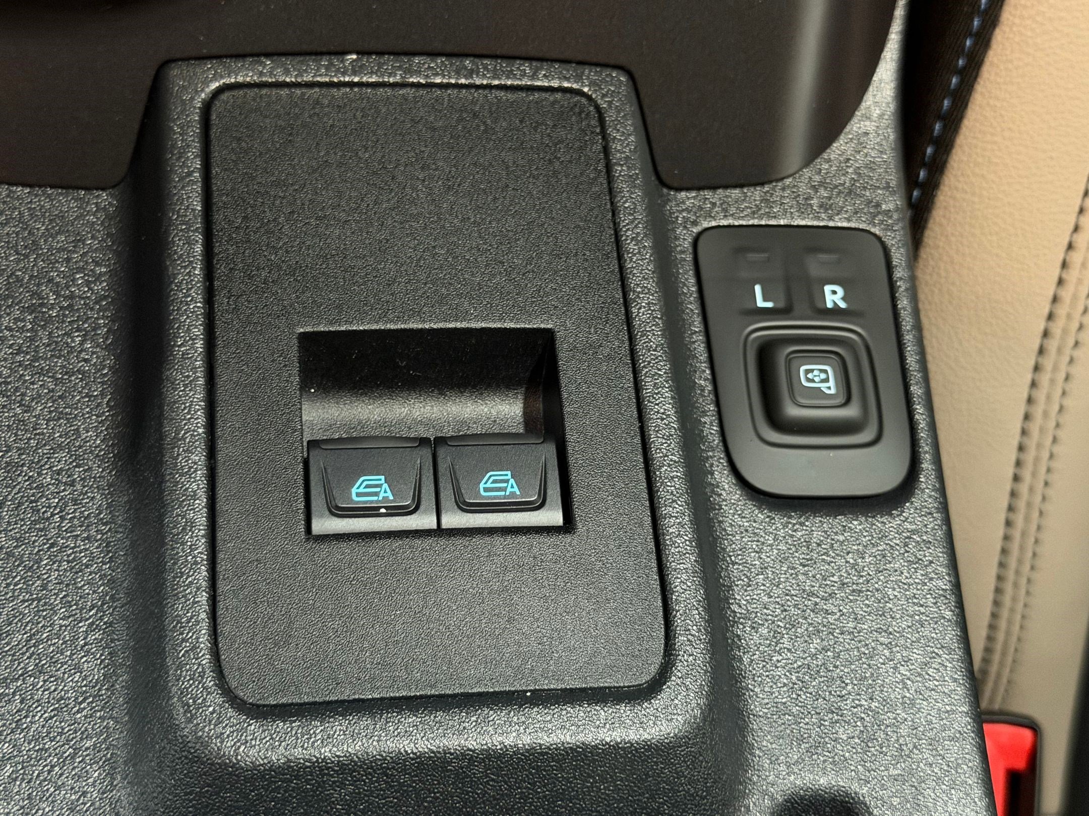 Used 2024 Ford Bronco Wildtrak image 33