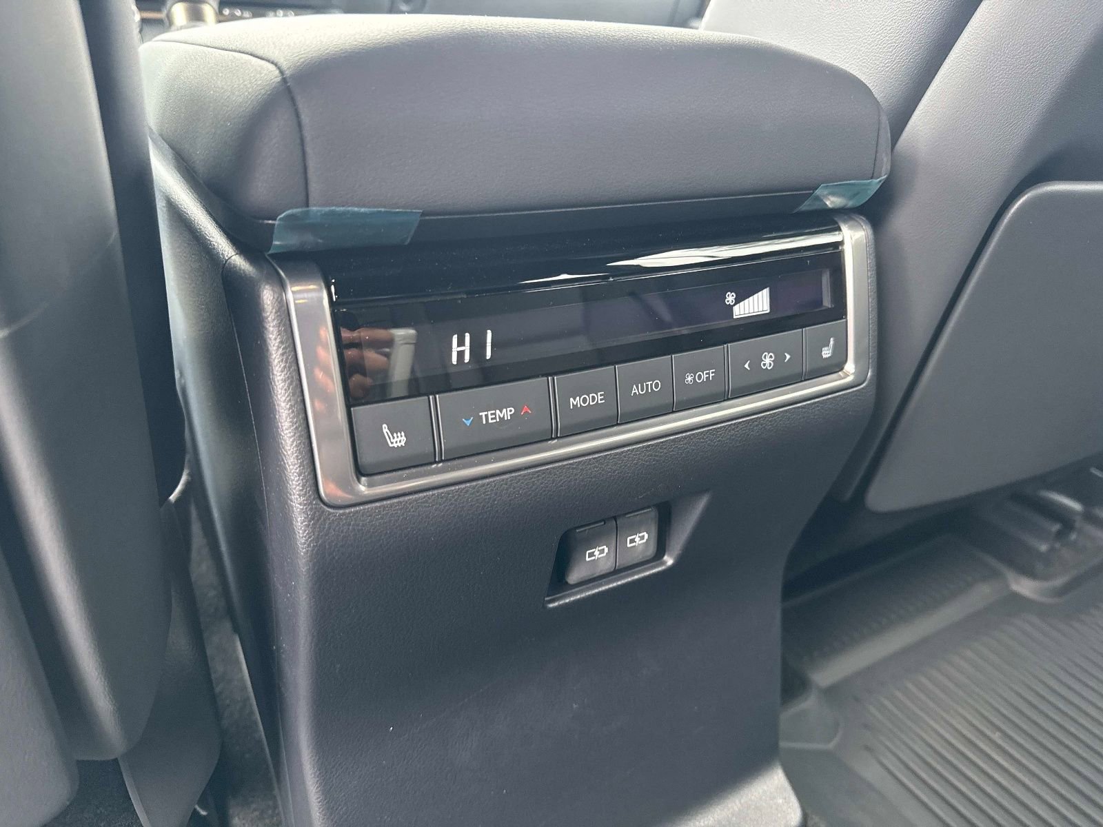 Used 2024 Lexus GX 550 image 15