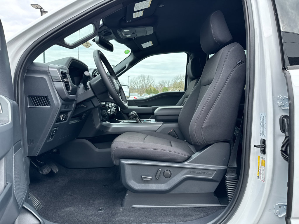 New 2026 Ford F150 XLT w/ Equipment Group 302A MID image 4