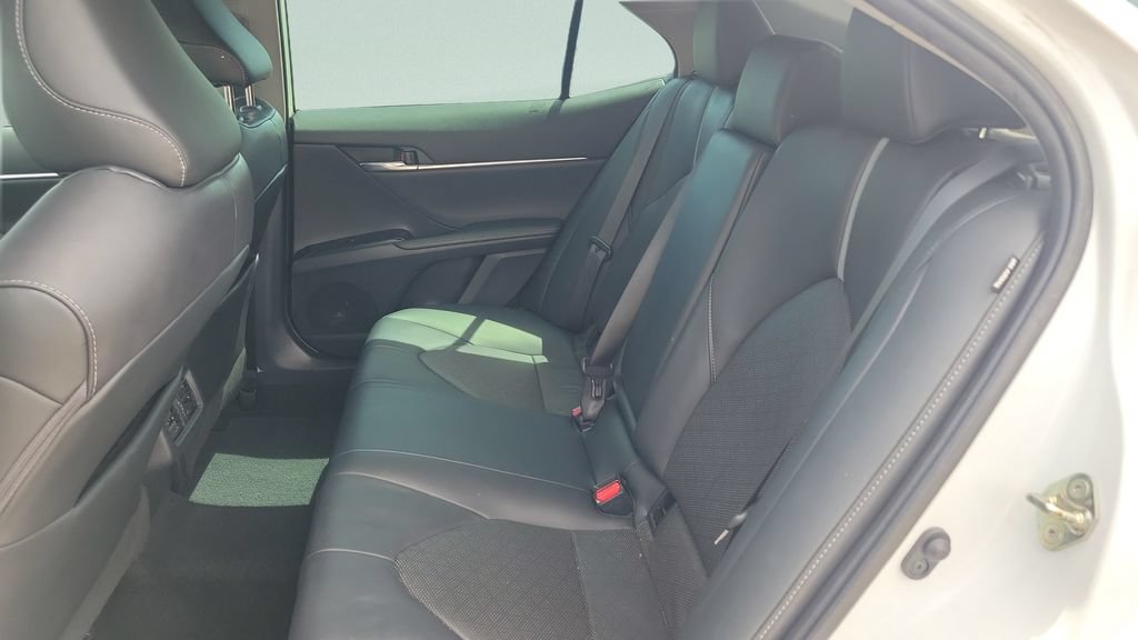 Used 2020 Toyota Camry XSE FWD image 10