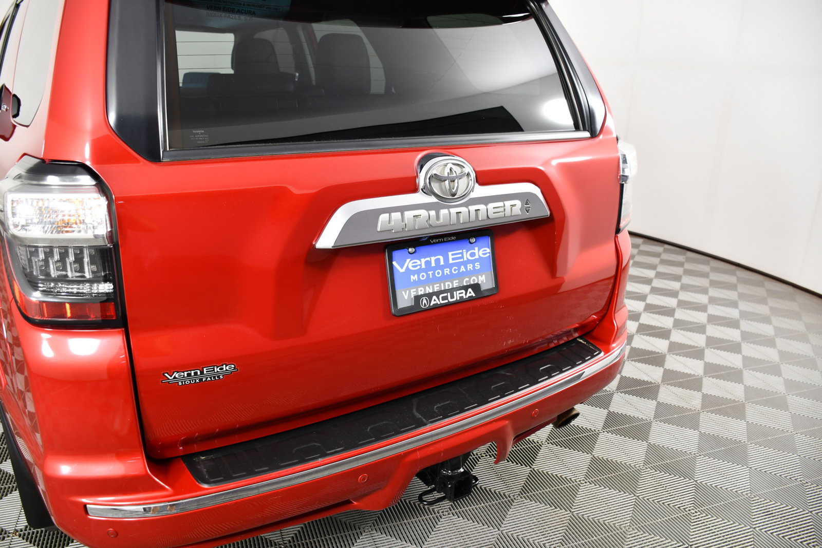 Used 2018 Toyota 4Runner Limited w/ Convenience Package AWD/4WD image 15