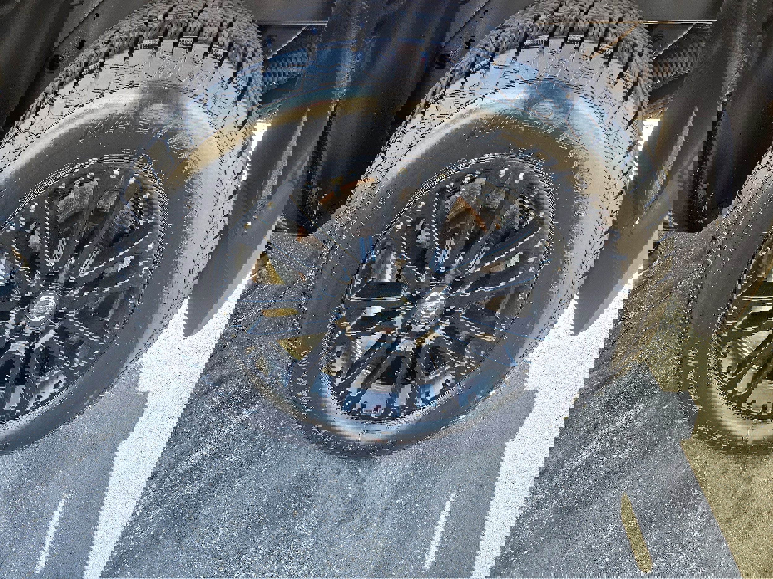 Used 2017 Nissan Titan SL image 9