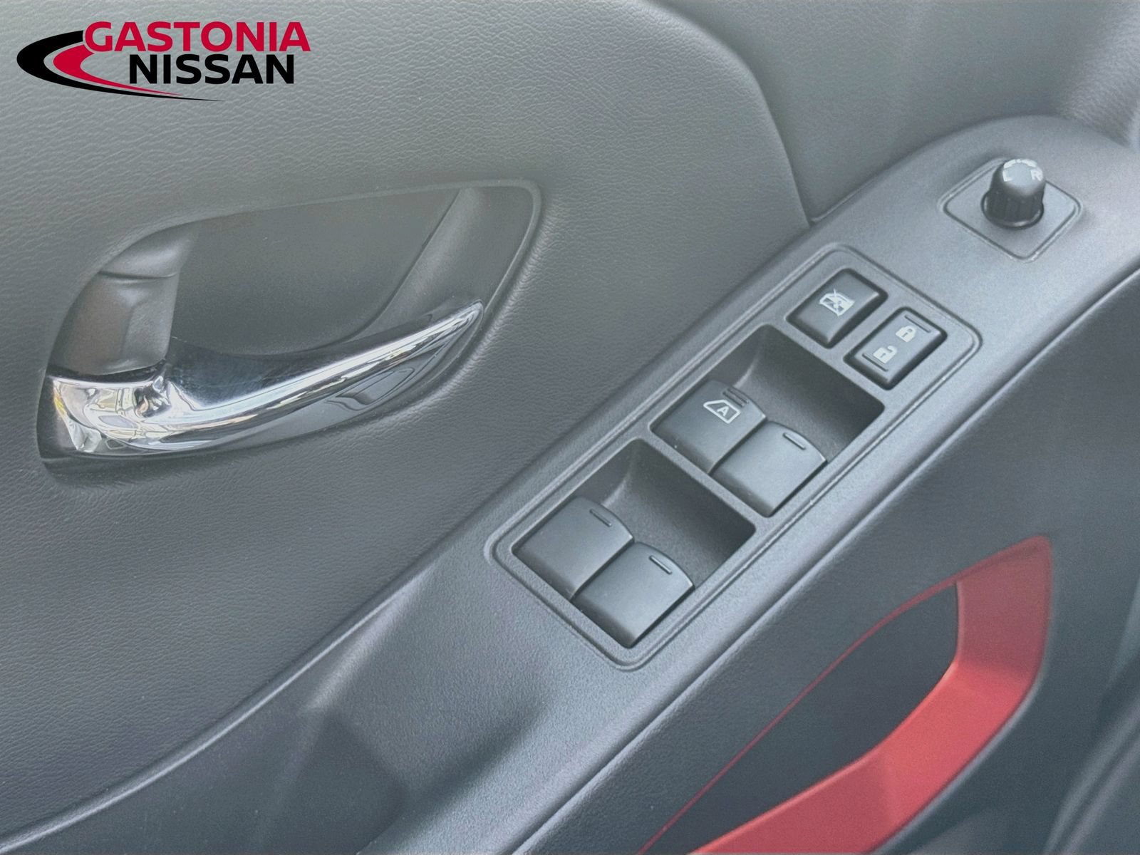 Used 2025 Nissan Frontier Pro-X RWD image 22