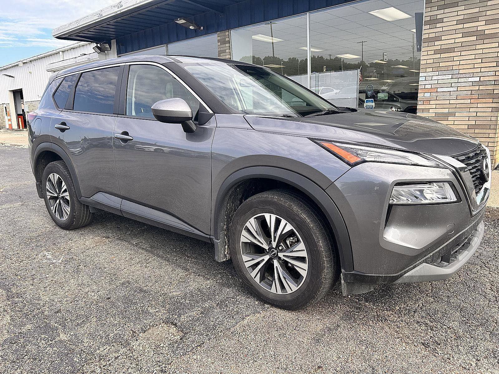 Used 2023 Nissan Rogue SV