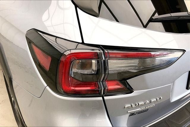 Used 2023 Subaru Outback Premium AWD/4WD image 27