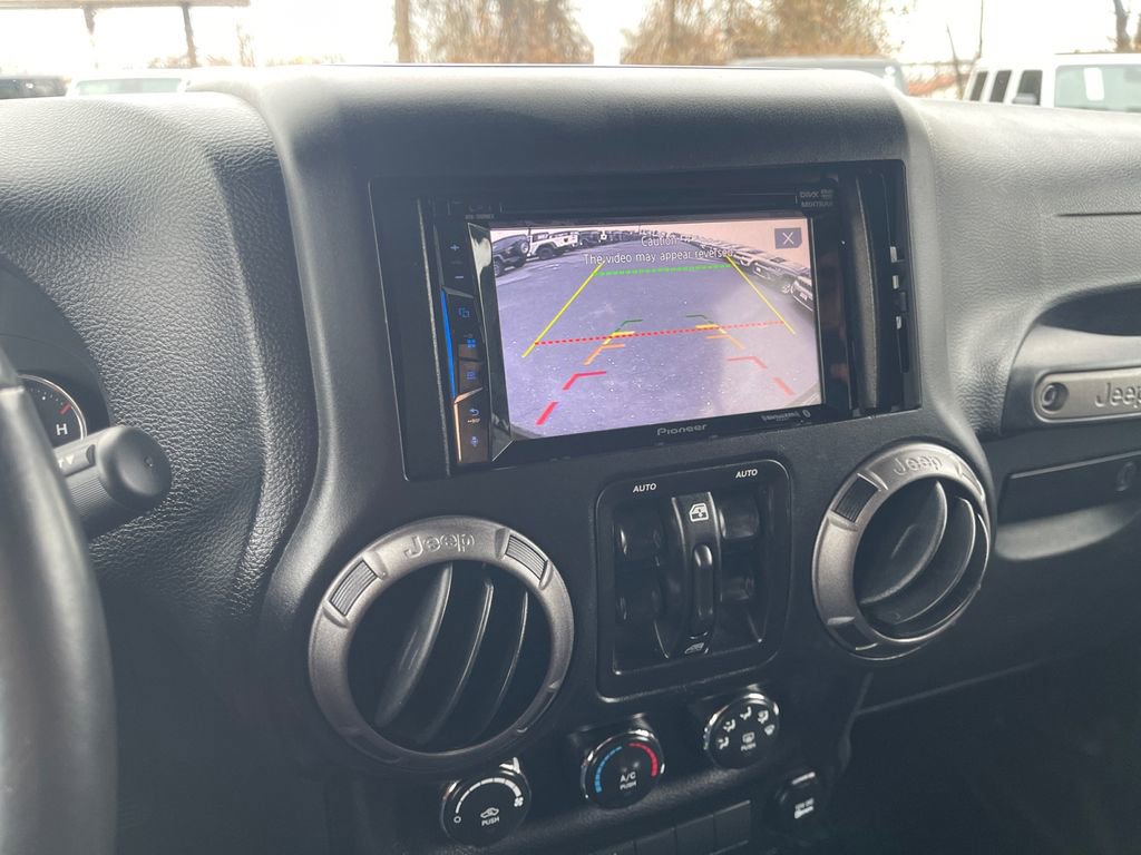 Used 2018 Jeep Wrangler Unlimited Willys Wheeler image 19