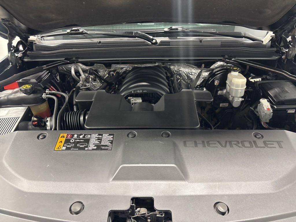 Used 2017 Chevrolet Suburban LT image 17