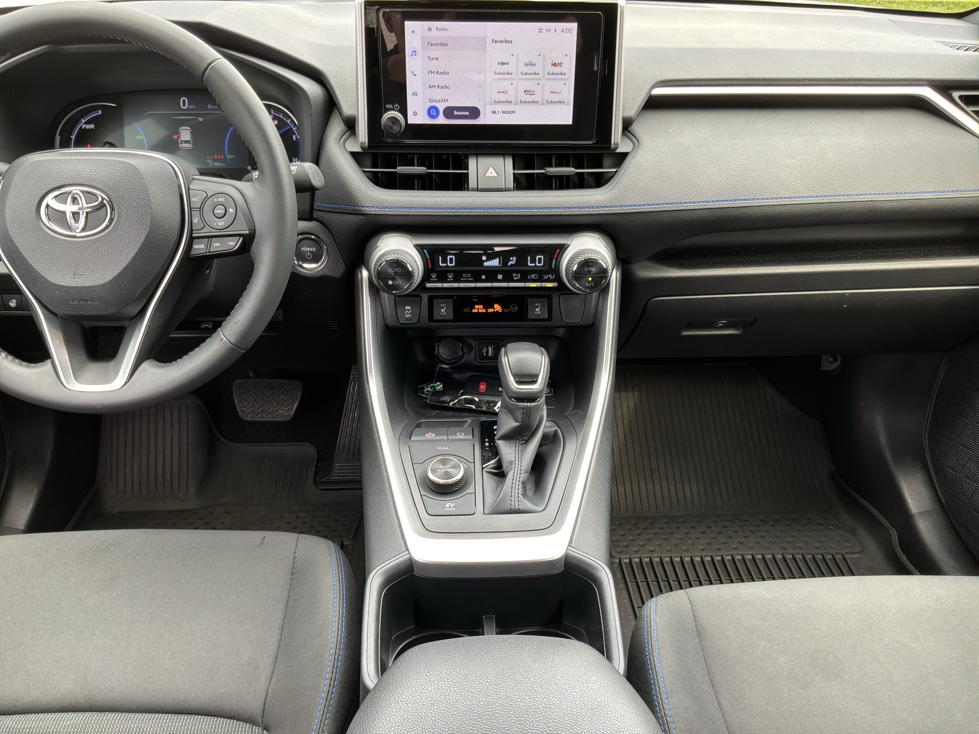 Used 2024 Toyota RAV4 SE w/ Weather Package AWD/4WD image 29