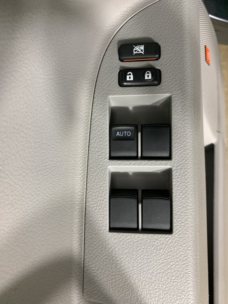 Used 2013 Toyota Highlander Limited image 19