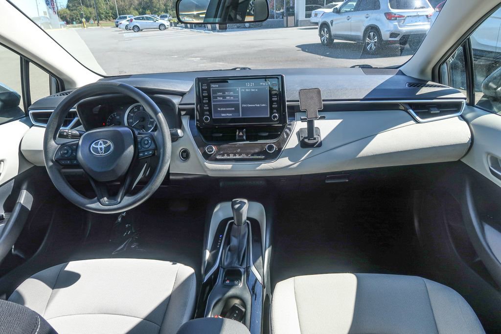 Used 2020 Toyota Corolla LE w/ LE Premium Package image 18