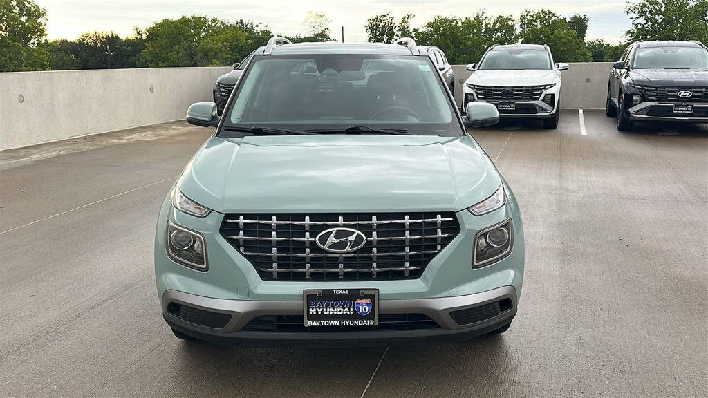 Used 2025 Hyundai Venue SEL FWD image 8