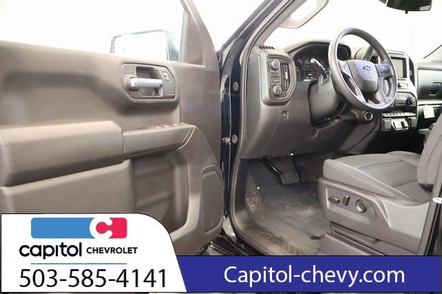 Used 2026 Chevrolet Silverado 1500 Custom Trail Boss w/ Turbomax Blackout Package image 9