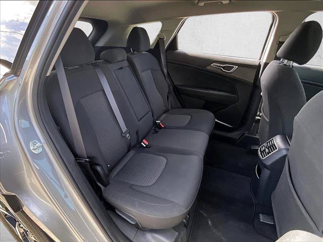 Used 2023 Kia Sportage LX FWD image 29