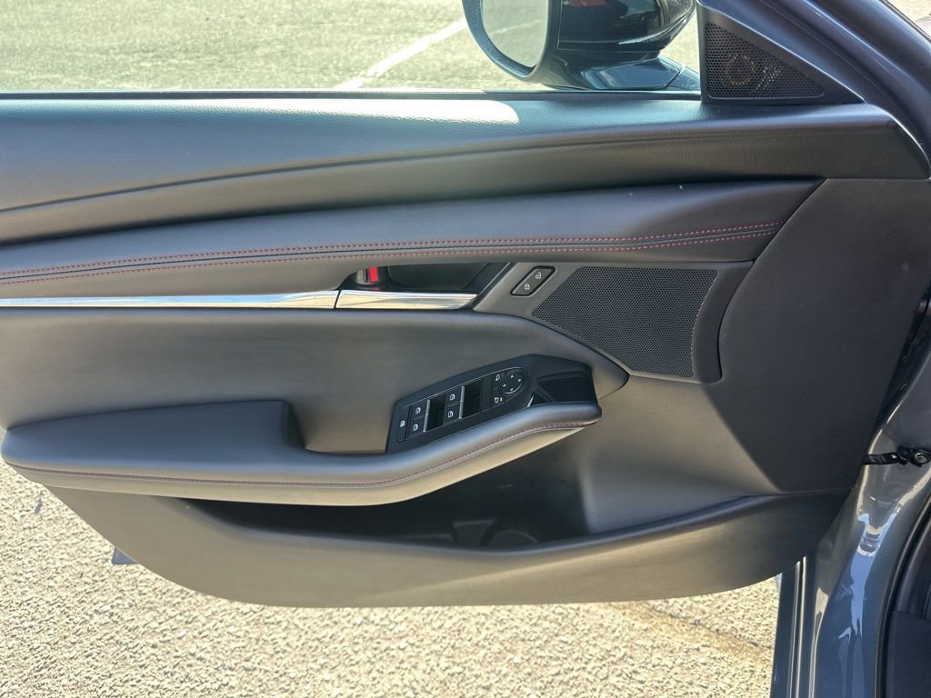 Used 2024 MAZDA MAZDA3 s image 26