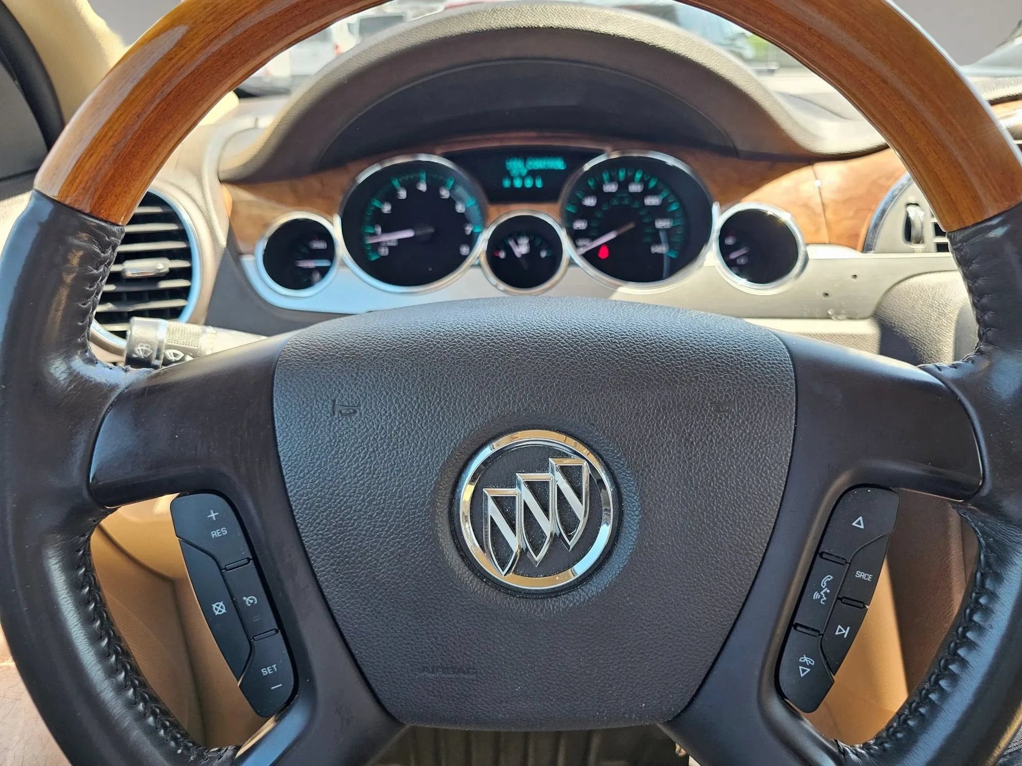 Used 2012 Buick Enclave Leather FWD image 10