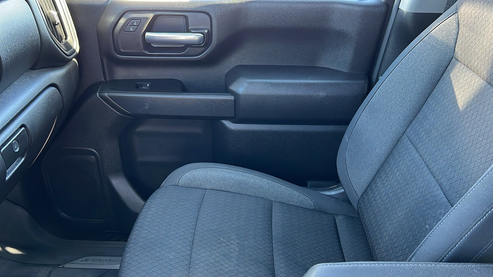 Certified 2025 Chevrolet Silverado 2500 Custom w/ Custom Convenience Package image 21