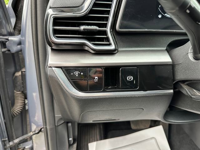 Used 2023 Kia Sportage EX AWD/4WD image 21