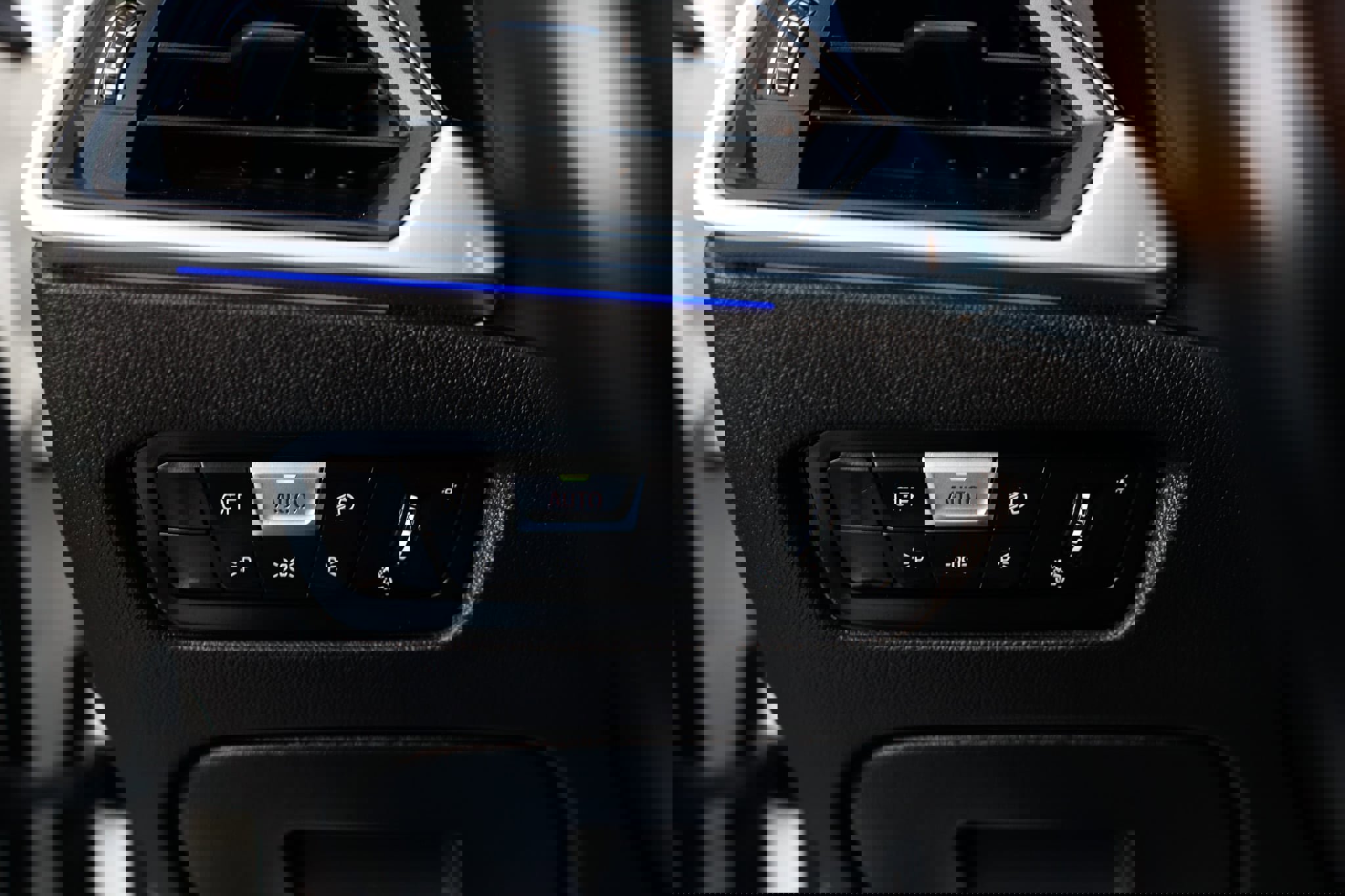 Used 2021 BMW 330i Sedan w/ Premium Package image 53