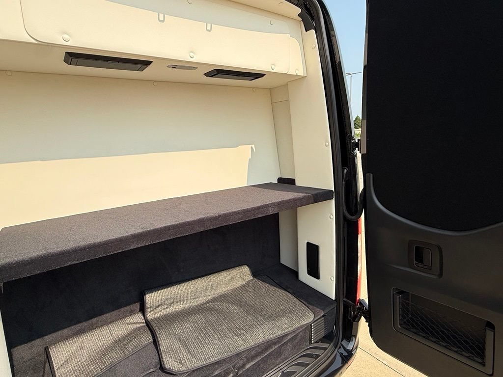Used 2023 Mercedes-Benz Sprinter 3500 image 14