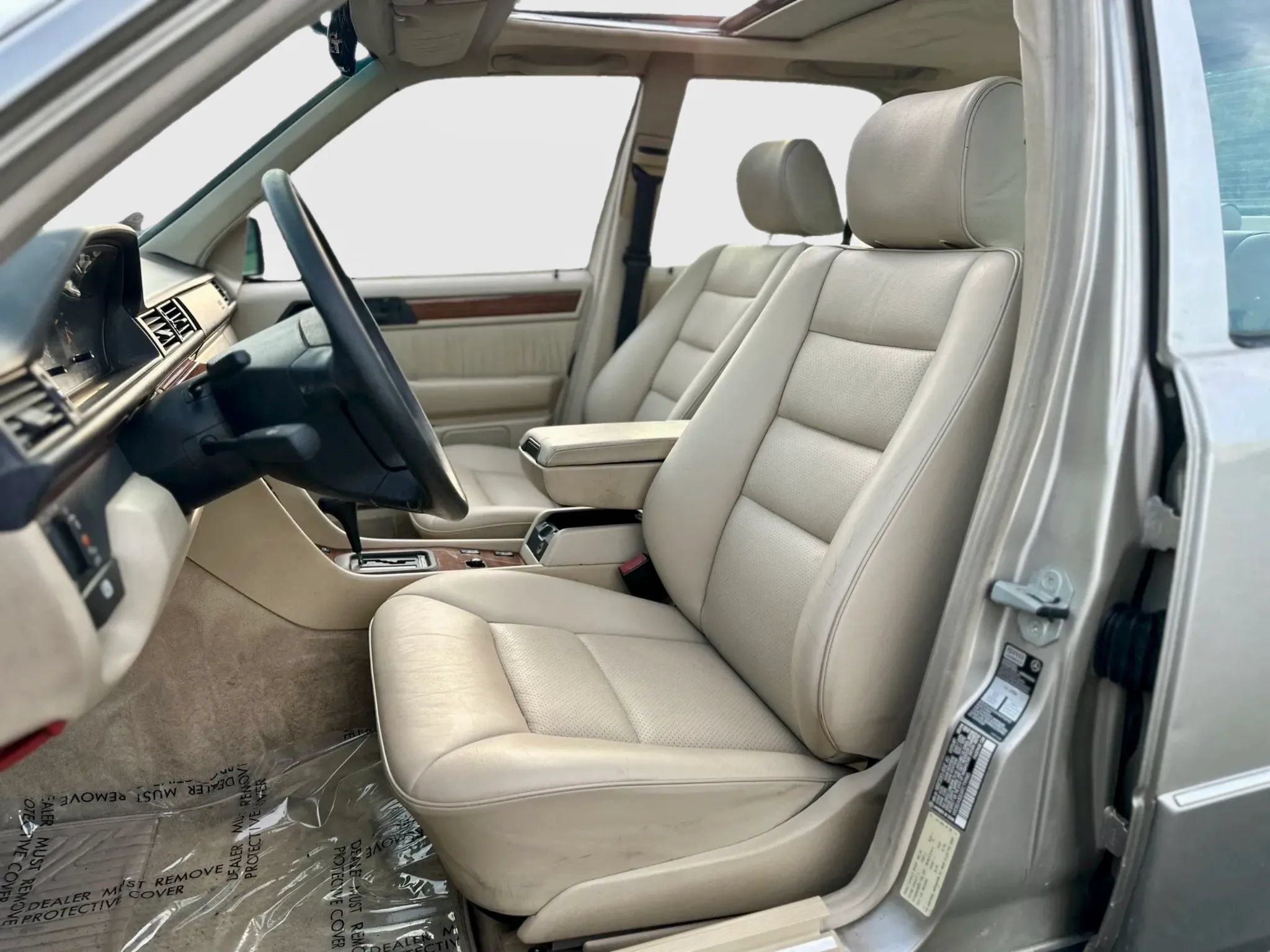 Used 1994 Mercedes-Benz E 320 Sedan image 7