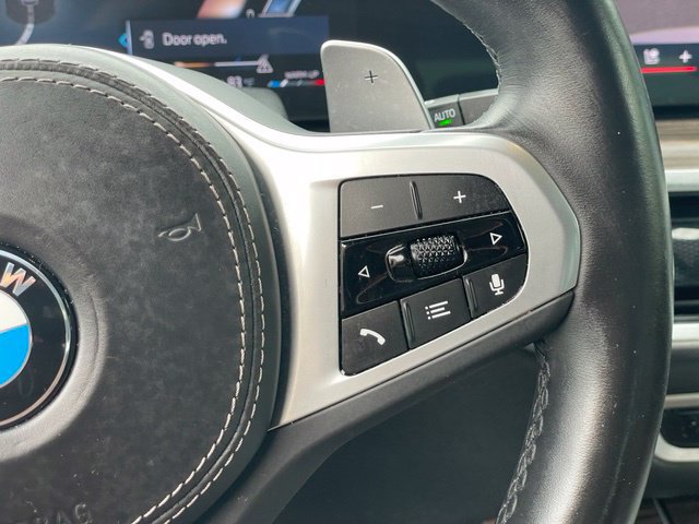 Used 2024 BMW X5 xDrive40i w/ M Sport Package AWD/4WD image 18