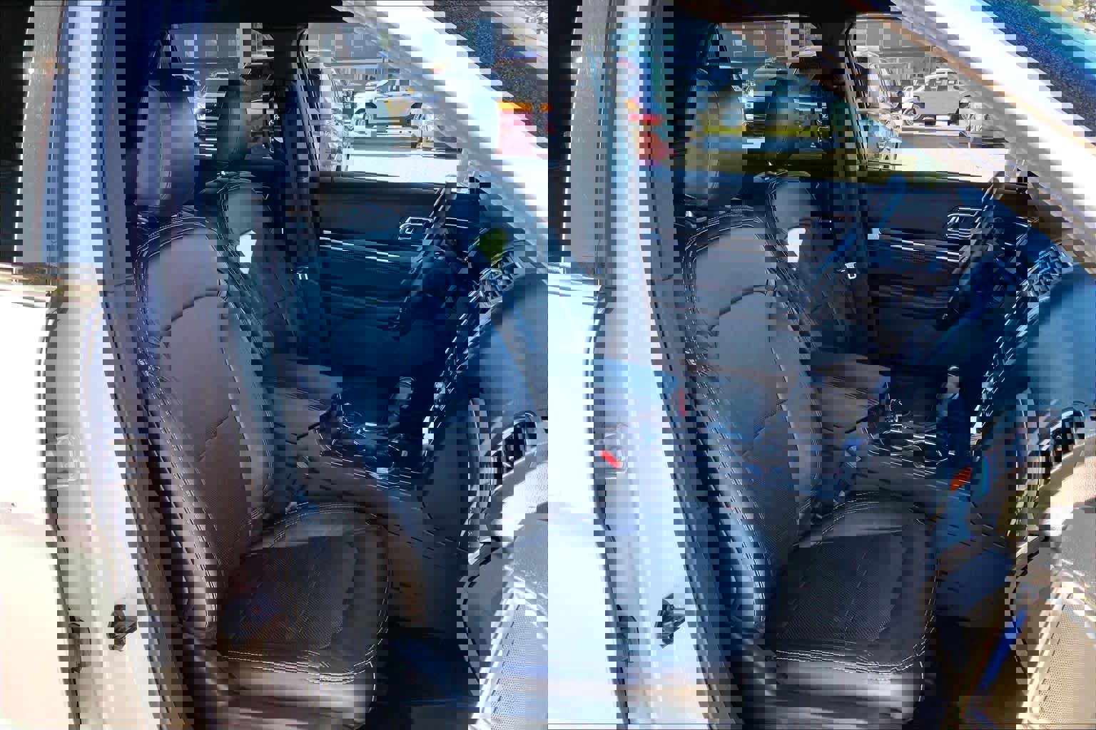 Used 2019 Ford Explorer Limited w/ Class III Trailer Tow Package image 9